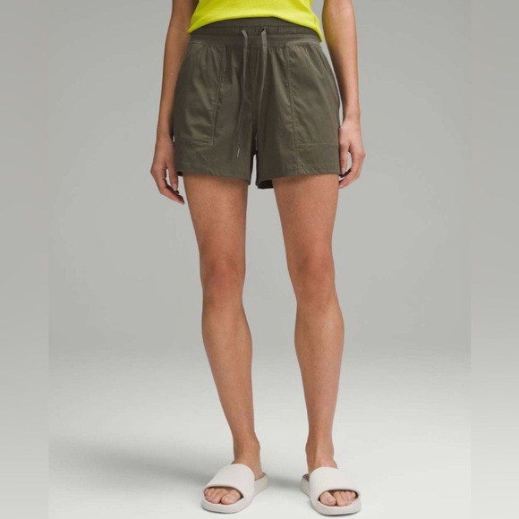 Lululemon Dance Studio High-Rise Short 3.5